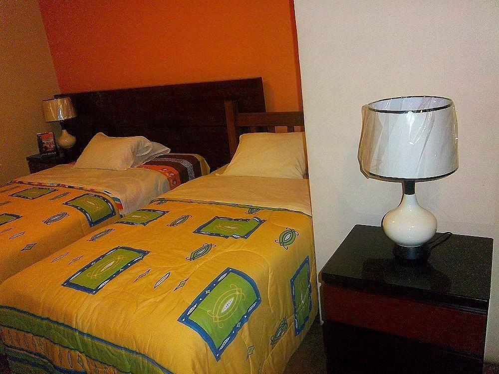 La Hacienda Peruana Hostel Лима Екстериор снимка
