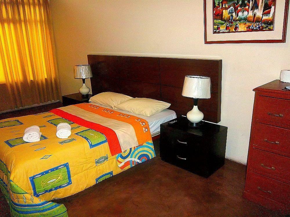 La Hacienda Peruana Hostel Лима Екстериор снимка