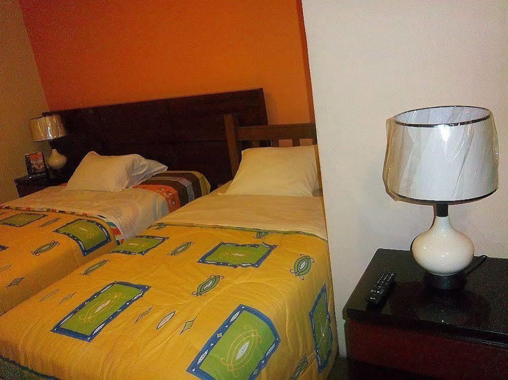La Hacienda Peruana Hostel Лима Екстериор снимка